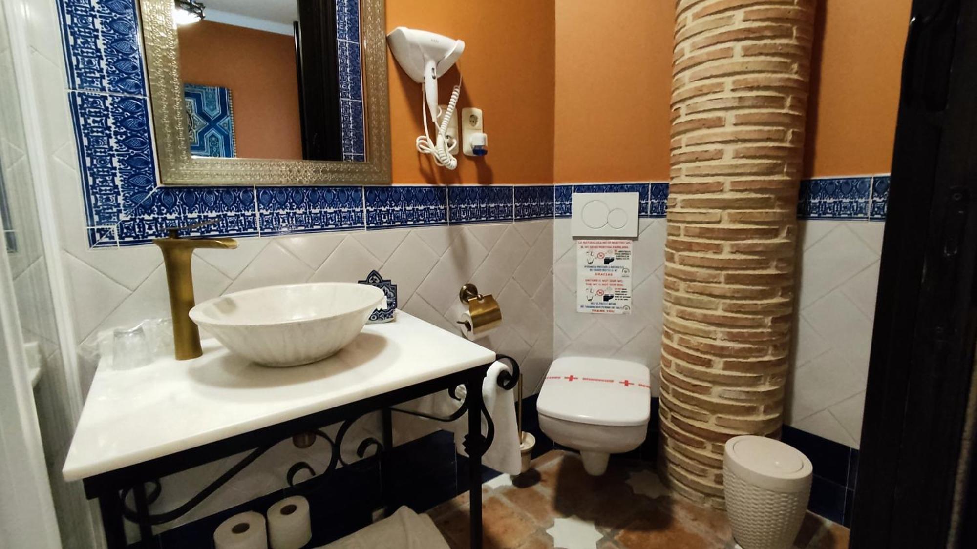 La Esperanza Hotel Alcala del Valle Luaran gambar