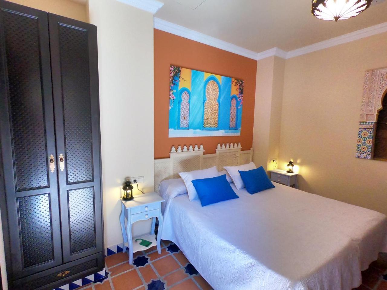 La Esperanza Hotel Alcala del Valle Luaran gambar