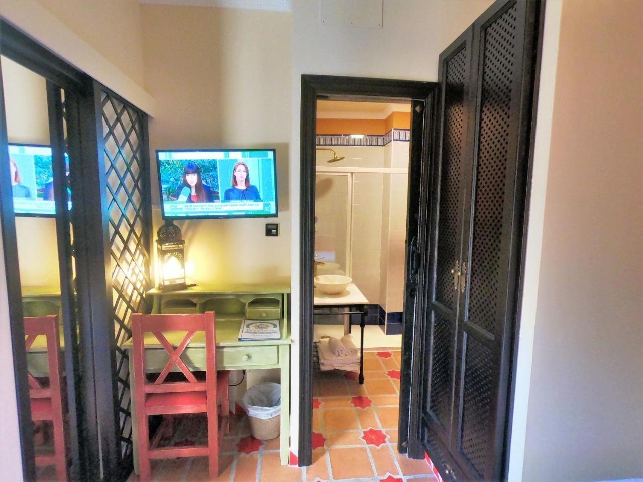 La Esperanza Hotel Alcala del Valle Luaran gambar