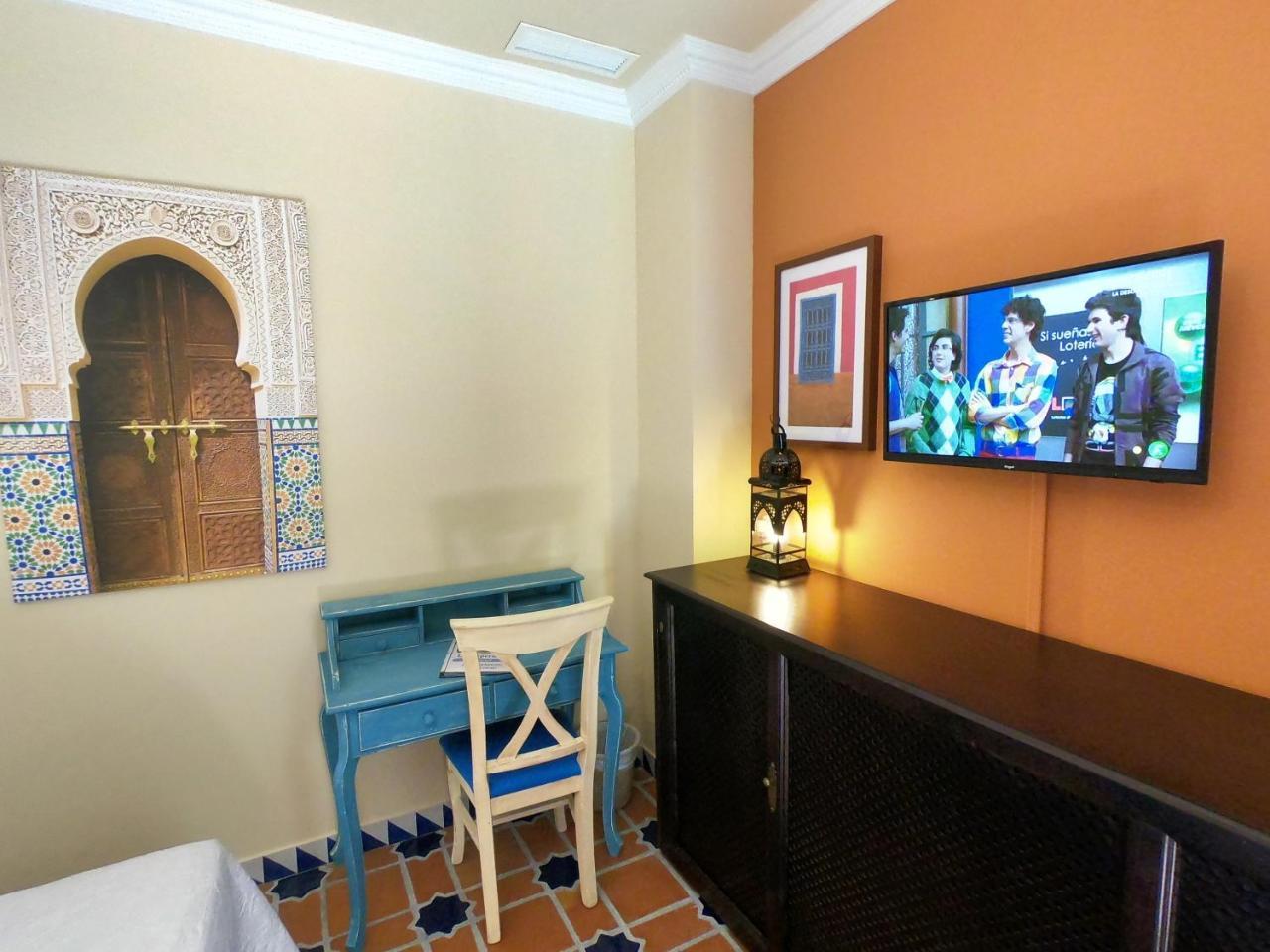 La Esperanza Hotel Alcala del Valle Luaran gambar